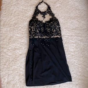 PromGirl Black, Halter, form-fitting Dress